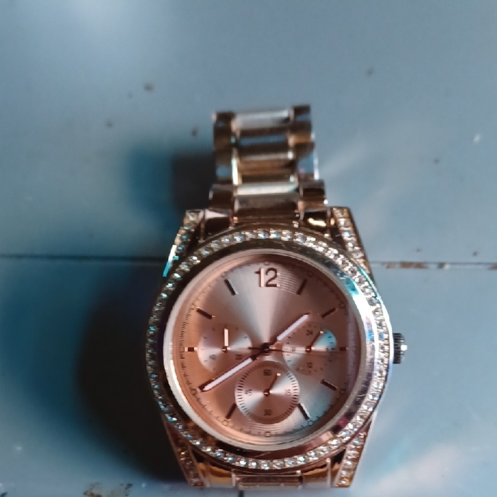 Elegant Rose Gold Women's Watch